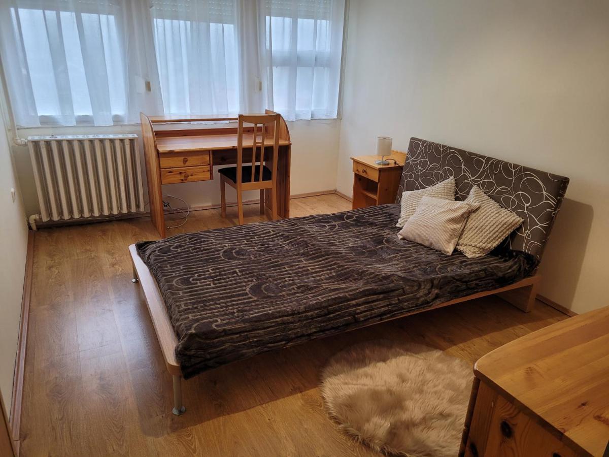 Sylvis Place Гёдёллё Экстерьер фото